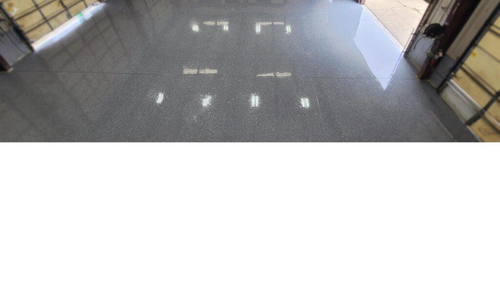 Simax Epoxy Solutions - Partial Flake Flooring